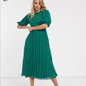 ASOS DESIGN high neck pleated chevron dobby
midi dress with puff sleeve in green